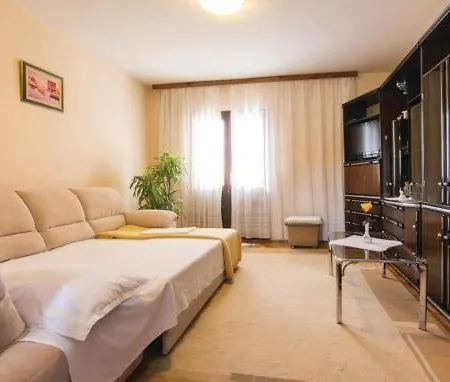 Apartman Lovre
