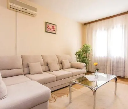 Апартаменты Apartman Lovre
